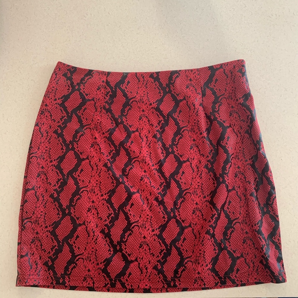 Red snake skin print skirt